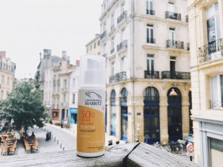 Laboratories de Biarritz Tinted Αδιάβροχη Αντηλιακή Κρέμα Προσώπου SPF30 με Χρώμα 02 Beige 50ml