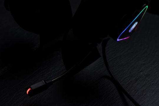 Zeroground Akechi Pro Over Ear Gaming Headset with Connection USB
