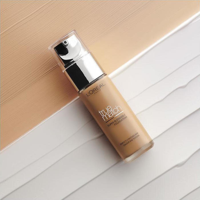 L'Oréal Paris Accord Parfait Puder – Golden Cappuccino 8.D/8.W, Mattes Finish, Natürliche Deckkraft, Für Alle Hauttypen
