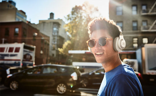 JBL E65BTNC Wireless / Wired Over Ear Headphones with 24 hours of Operation Blue