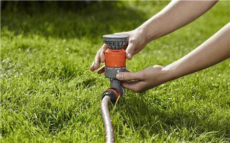 Gardena Vario Comfort Irrigation Nozzle with Maximum Throw Angle 45°