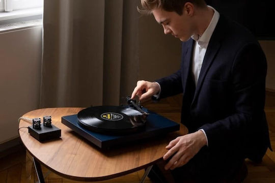 Pro-Ject Audio Debut Carbon Evo Plattenspieler mit Vorverstärker Schwarz