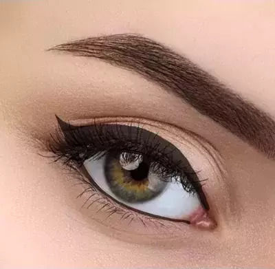 Infinity Cosmetics Wasserfester Ausziehbarer Augenstift 01 Schwarz