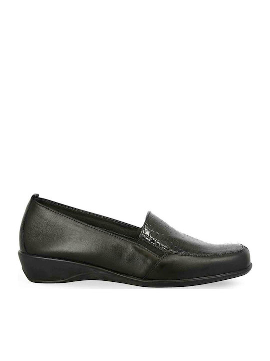 Parex Leather Women's Moccasins in Black Color