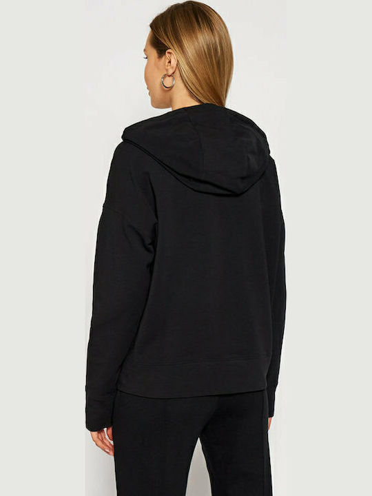 DKNY