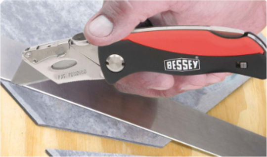Bessey Folding Knife Red