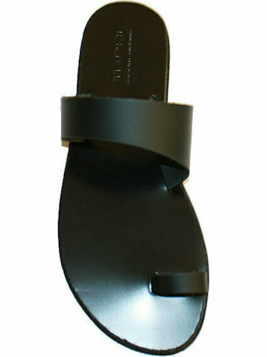 Women's leather sandal in black color