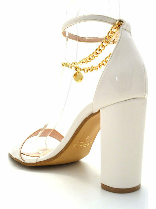 Sandalen aus Lackleder Weiß