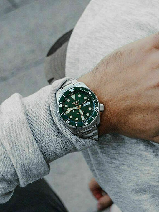 Seiko 5 Sports Ανδρικό Ρολόι 43mm Αυτόματο με Ασημί Μεταλλικό Μπρασελέ