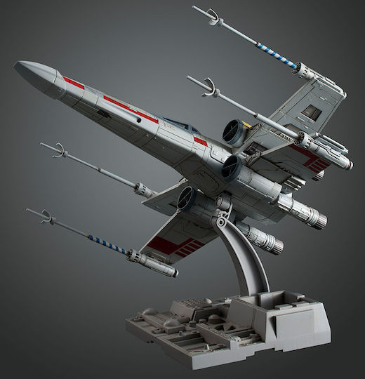 Revell Star Wars: X-Wing Starfighter Modeling Figure Airplane Red in Scale 1:72 with Glue and Paints 10cm.