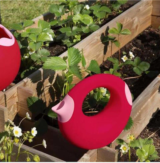 Quut Cana Large Plastic Beach Watering Can Red 1lt