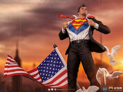 Iron Studios DC Comics Superman (Clark Kent Figure 29cm 1:10