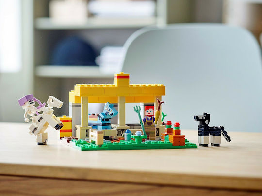 LEGO Minecraft Das Pferdestall Für 8+ Jahre 241 Stück