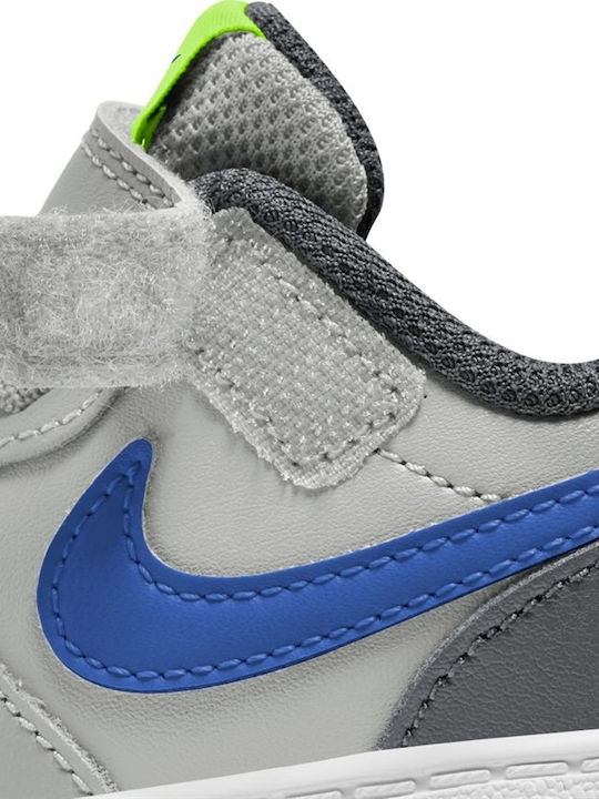 Court Borough Low 2 Kinder Sportschuhe mit Bügel- und Schleifenverschluss Graue