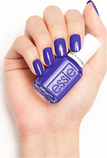 Essie Nagellack 792 Serving Looks