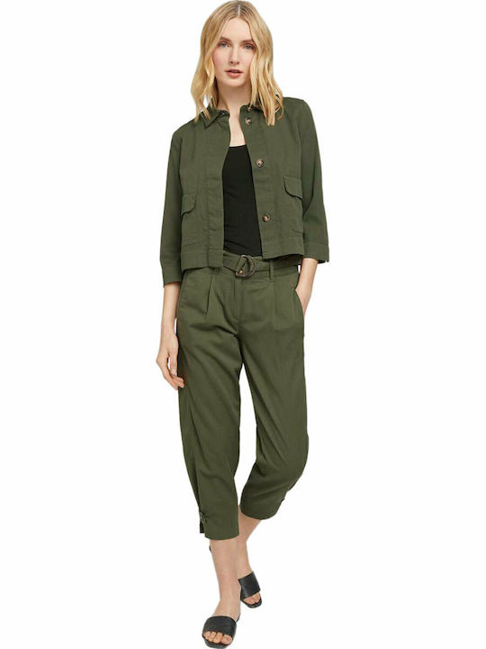 Damen Stoff Capri Hose in Lockere Passform Grape Leaf Green