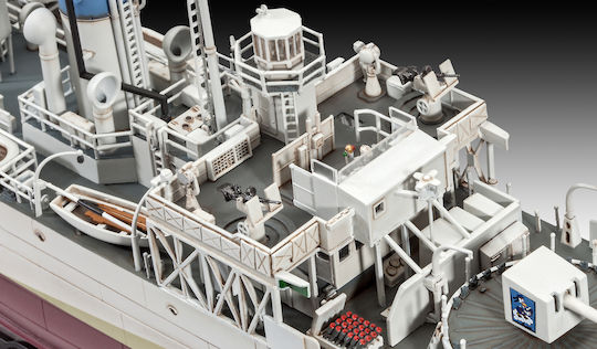 Revell Ships Series HMCS Snowberry Modeling Figure Ship 501 Pieces in Scale 1:144 43.9cm.