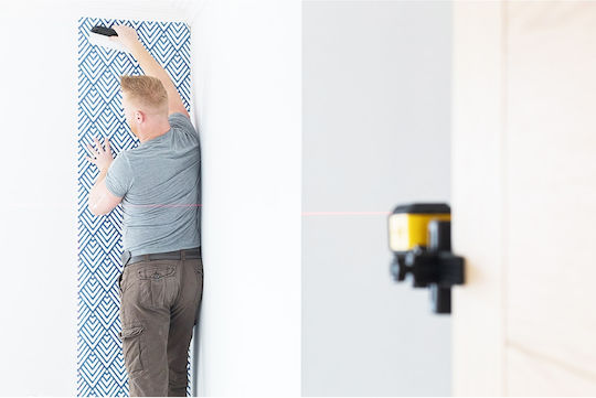 Stanley Cubix STHT77498 Self-leveling Linear Laser Level Red Beam 1.5V with Working Range 12m