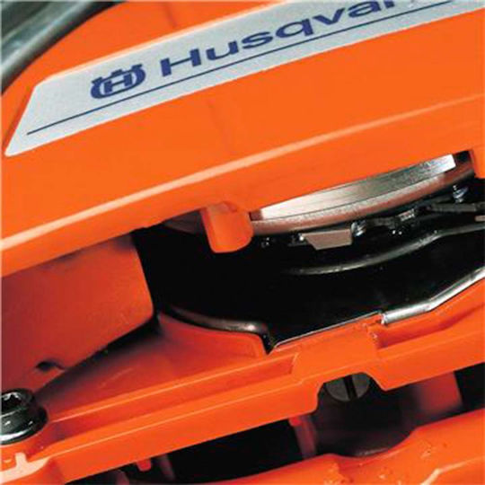 Husqvarna Benzin-Kettensäge 6kg mit Schiene 45cm und Easy Start