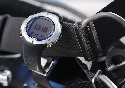 Suunto Ролекарска гледка D6i Novo Rubber Strap Каменно черен SS021949000