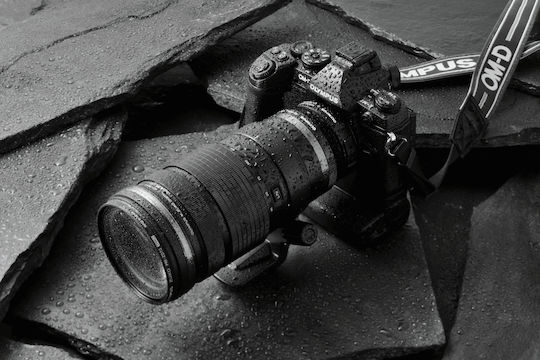 Olympus Crop Camera Lens M.Zuiko Digital ED 40-150mm f/4.0-5.6 R Standard Zoom for Micro Four Thirds (MFT) Mount Black