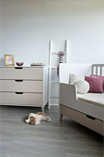 Santa Bebe Juno Nursery Furniture Set with Bed & Nursery Drawer White / Beige