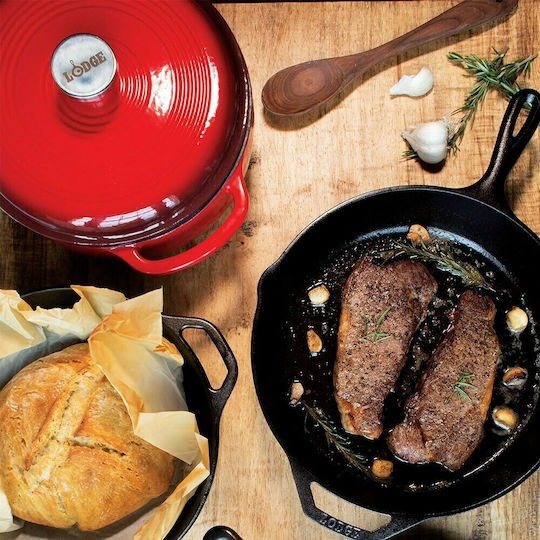 Lodge Deep Pot made of Cast Iron 5.68lt / 34.5cm Red