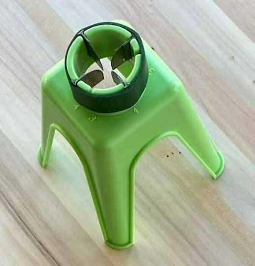 Homestyle Pit Extractor made of Plastic