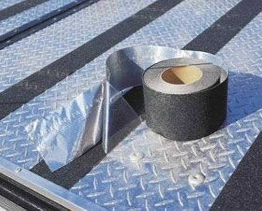 Ferrestock Αυτοκόλλητη Αντιολισθητική Ταινία Μαύρη 5mx50mm