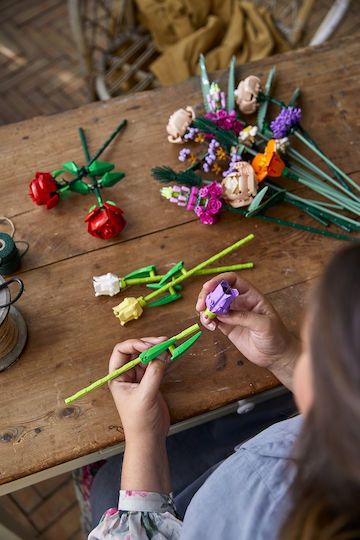 LEGO Botanical Collection Flower Bouquet Artificial Flowers for 18+ Years 756 Pieces