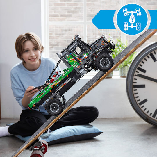 LEGO Technic 4x4 Mercedes-Benz Zetros Trial Truck Pentru 12+ Ani