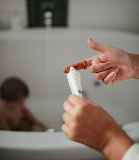 Mushie Set Baby Finger Toothbrushes for 0m+ 2pcs Clay / Shifting Sand