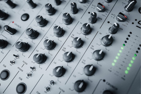 Allen & Heath XONE:96 Analoger Mischpult 6.0 Kanäle / 2 XLR-Eingänge