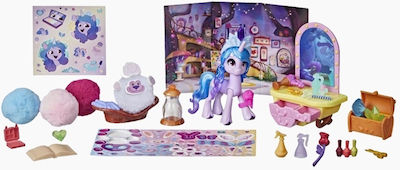 Hasbro Miniature Toy Sparkling Scenes Izzy Moonbow My Little Pony for 5+ Years 7.5cm. (Various Designs/Assortments of Designs) 1pc