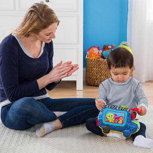 Lamaze Όχημα Freddie's Activity Bus από Ύφασμα με Ήχους για 18+ Μηνών