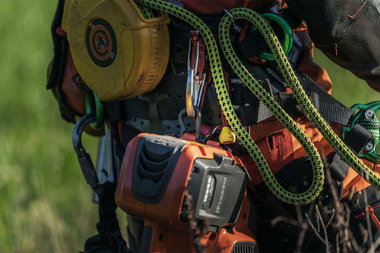 Husqvarna T535iXP Fierăstrău cu acumulator Solo Brushless 36V 2.4kg cu lamă 35cm