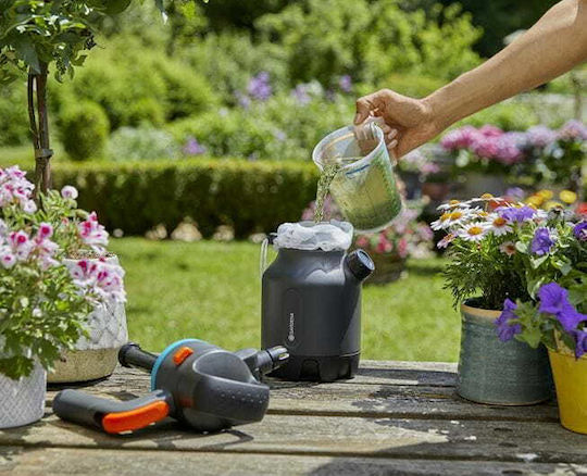 Gardena Comfort Pressure Sprayer with Capacity 1.25lt 3bar in Black color