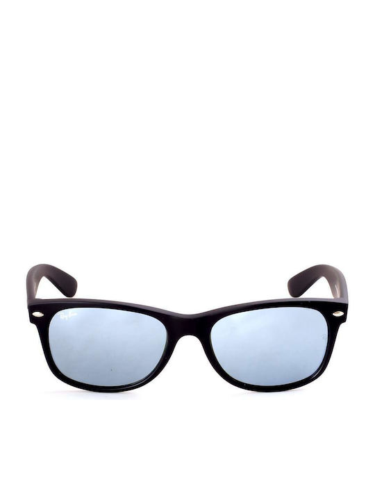 Ray Ban Wayfarer Unisex Sunglasses with Black Plastic Frame and Silver Mirror Lens RB2132 622/30