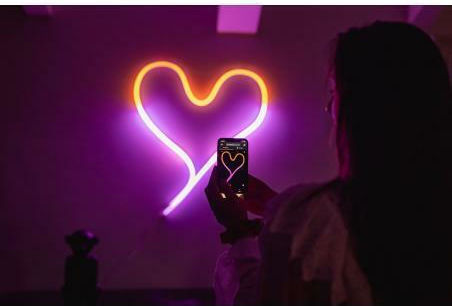 Twinkly LED Лента Flex 220V RGB Светлина 2м Неон Флекс с Захранване