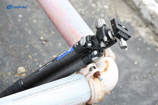 Leofoto Leofoto LS-285C Carbon Fiber Camera Tripod Up to 153cm and 10kg Maximum Load