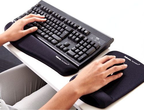 Fellowes Plushtouch Wrist Mouse Pad (184.2mm) με Στήριξη Καρπού Μαύρο 9252003