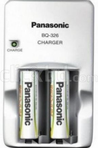Panasonic BQ-326 Ladegerät 2 Batterien Ni-MH Größe AA/AAA in Silber Farbe