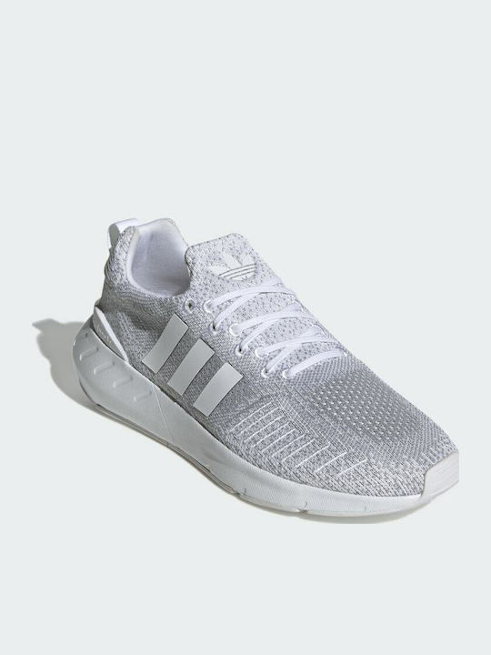 Swift Run 22 Sneakers Cloud White / Grey Two / Core Black