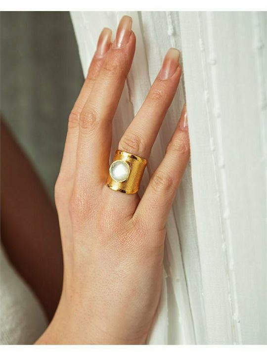 Modern ring made of gold plated silver 925 with agate stone