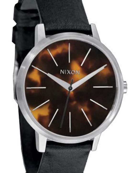 Nixon Ρολόι Μπαταρίας με Δερμάτινο Λουράκι Nixon Ρολόι Μπαταρίας με Δερμάτινο Λουράκι