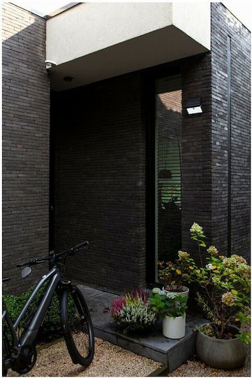 Lutec Tuda Wall Mounted Solar Light 8.5W 800lm Warm to Cool White with Motion Sensor IP44 18.2cmx11.1cmx18cmcm