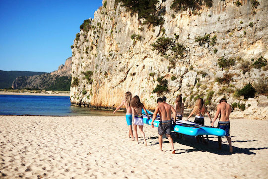 Aqua Marina Mega 18’1″ Aufblasbar SUP Board mit Länge 5.5m Hellblau