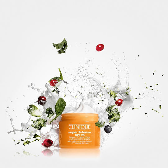 Clinique Superdefense Fatigue & 1st Signs of Age Κρέμα Προσώπου Ημέρας με SPF25 για Ενυδάτωση & Αντιγήρανση με Βιταμίνη C 50ml