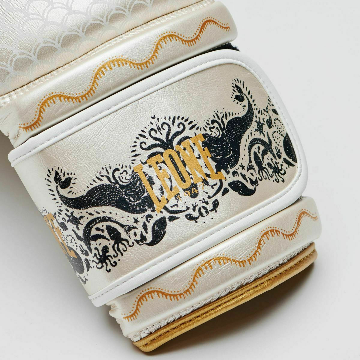 Leone 1947 PU Boxing Gloves Parthenope - White