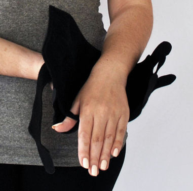 2S Paramedical 10.07.014 Unterarm Schiene mit Daumen Neopren in Schwarz Farbe